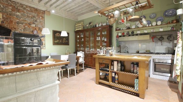 appartamento in vendita a Lucca in zona Centro Città