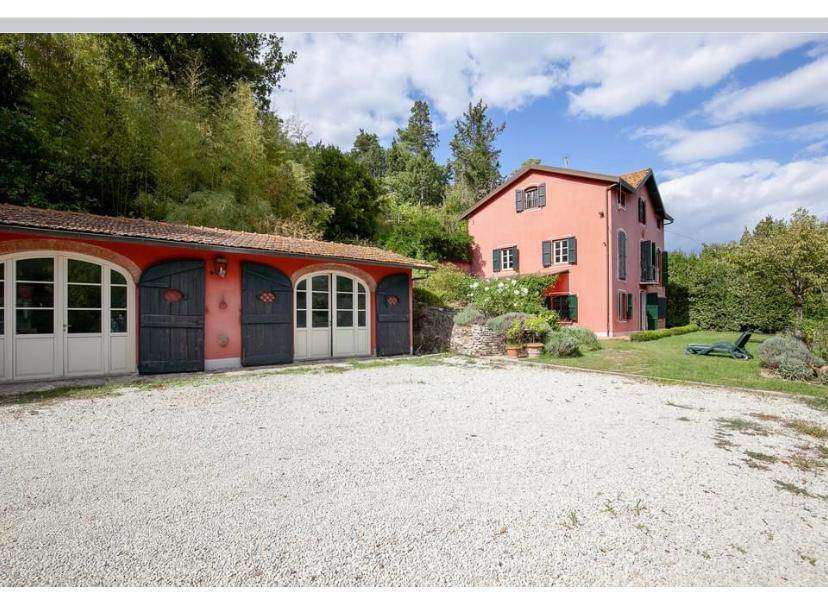 casa indipendente in vendita a Lucca in zona Santa Maria del Giudice