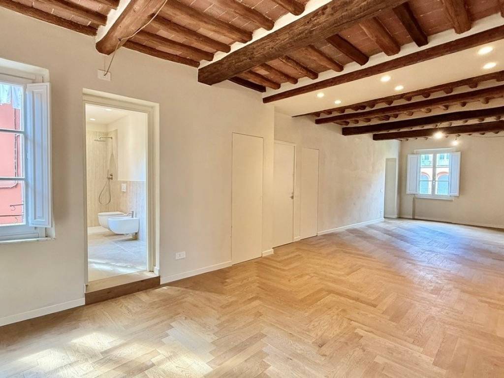 appartamento in vendita a Lucca in zona Centro Città