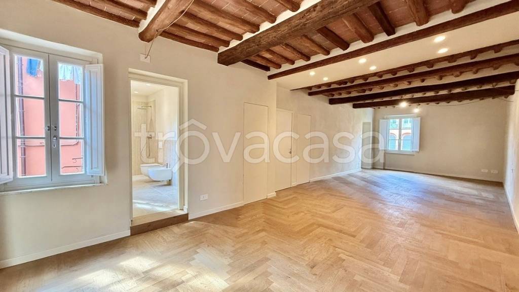 appartamento in vendita a Lucca in zona Centro Città