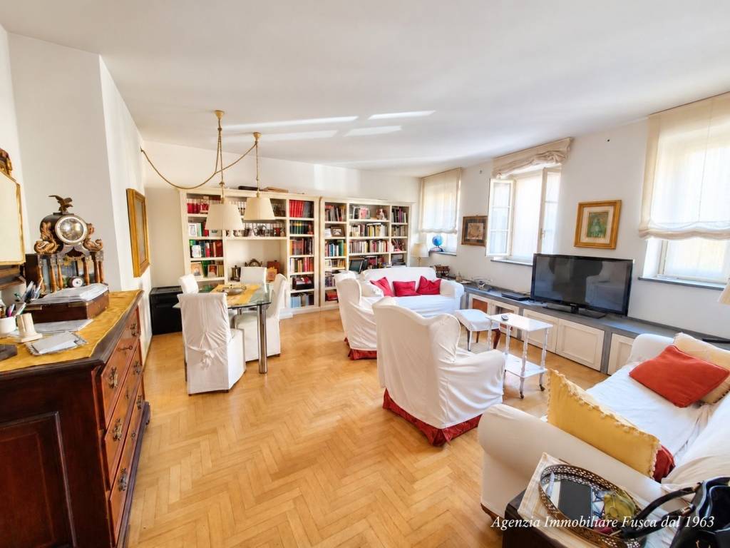 appartamento in vendita a Lucca in zona Centro Città