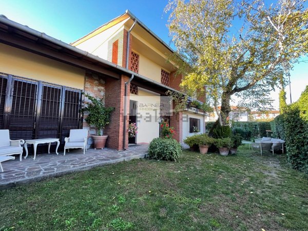 casa indipendente in vendita a Lucca in zona Zona San Concordio