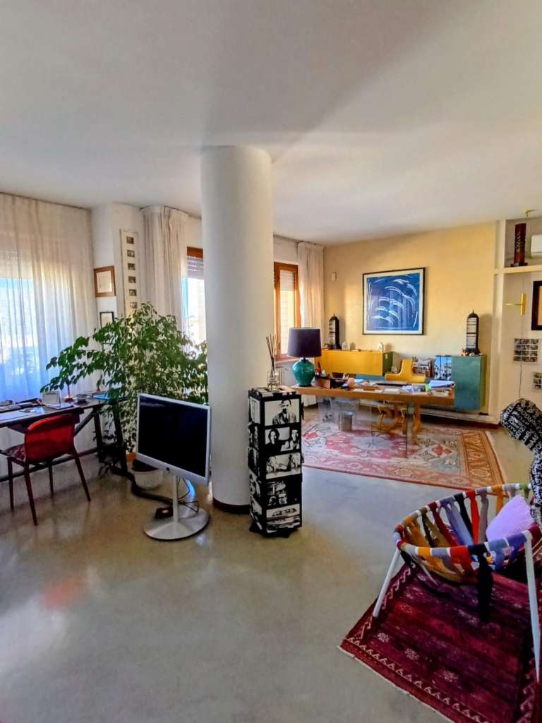 appartamento in vendita a Lucca in zona Centro Città