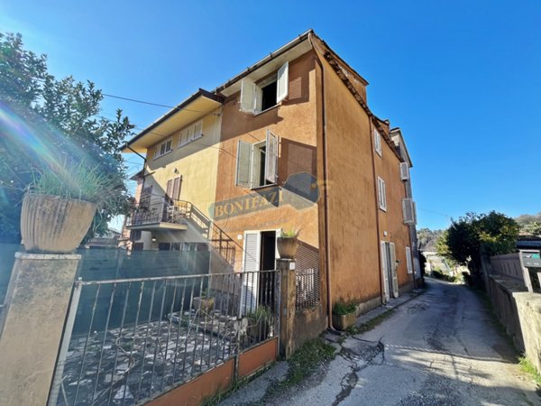 casa semindipendente in vendita a Massarosa in zona Bozzano