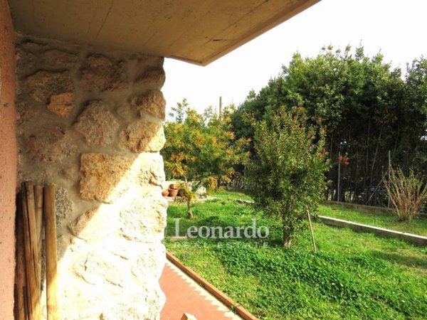 casa indipendente in vendita a Massarosa in zona Corsanico