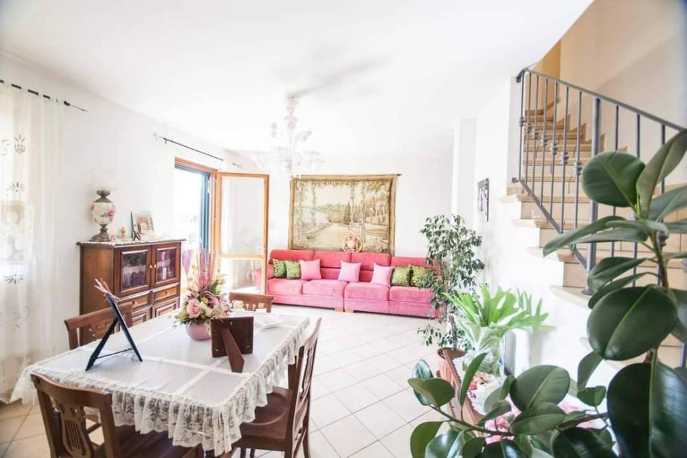 casa indipendente in vendita a Massarosa in zona Quiesa