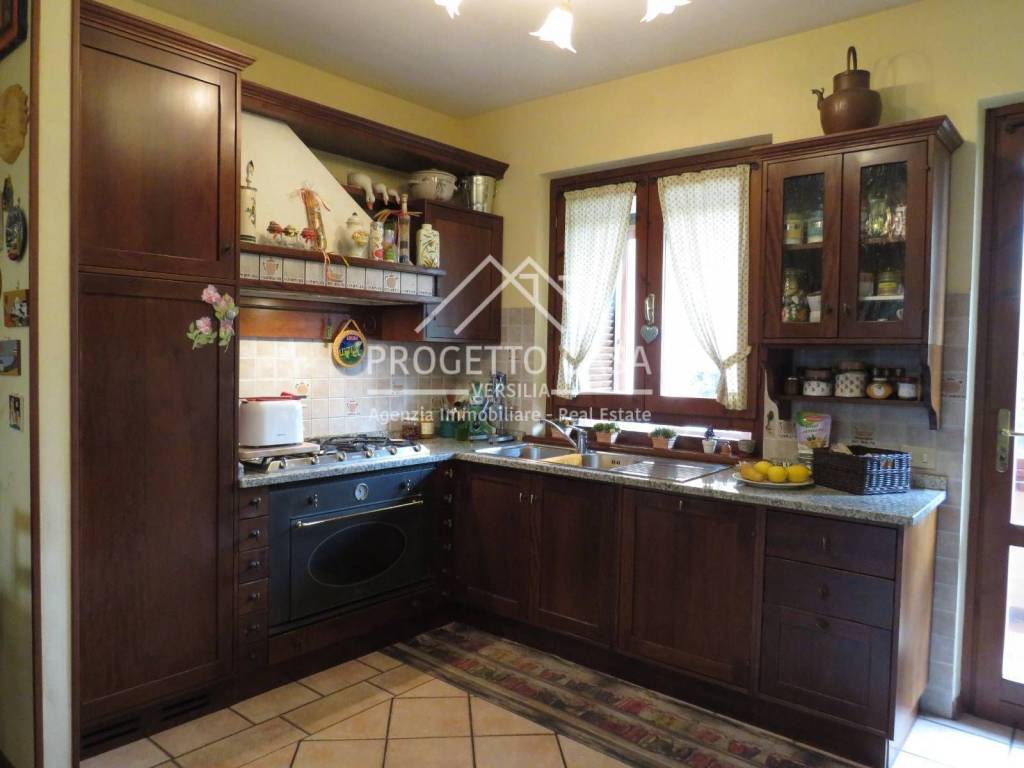 casa indipendente in vendita a Massarosa in zona Stiava