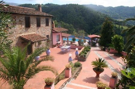 casa indipendente in vendita a Massarosa