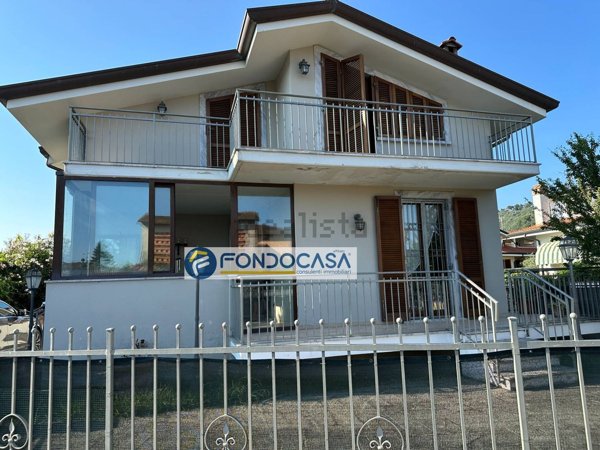 casa indipendente in vendita a Massarosa