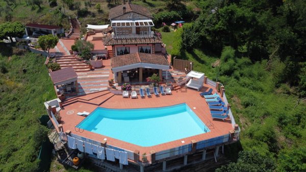 casa indipendente in vendita a Massarosa