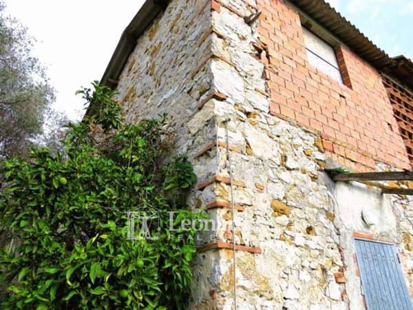 casa indipendente in vendita a Massarosa