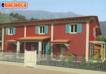 casa indipendente in vendita a Massarosa