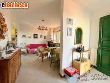 casa indipendente in vendita a Massarosa in zona Gualdo