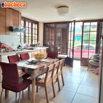 casa indipendente in vendita a Massarosa
