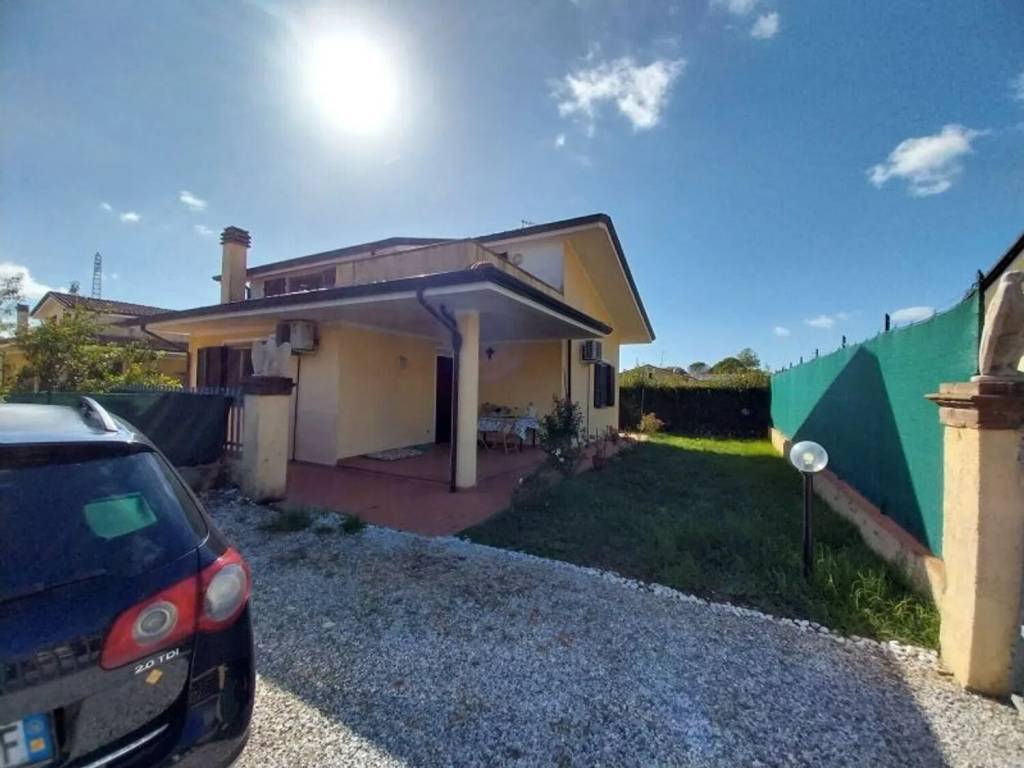 casa indipendente in vendita a Massarosa in zona Quiesa