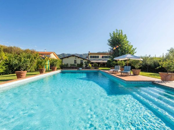 casa indipendente in vendita a Massarosa in zona Piano di Mommio