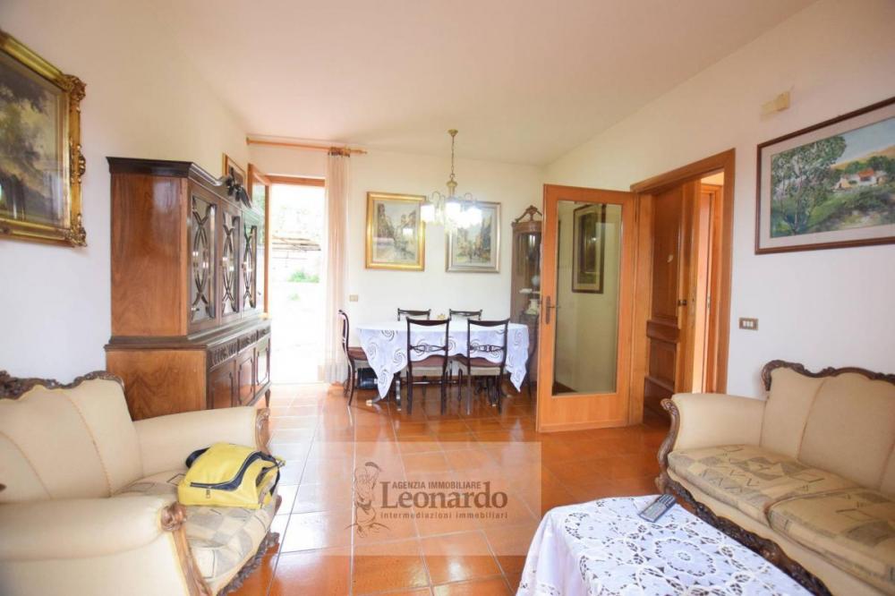 casa indipendente in vendita a Massarosa in zona Corsanico