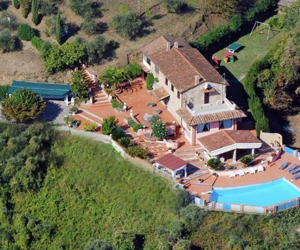 casa indipendente in vendita a Massarosa in zona Bargecchia
