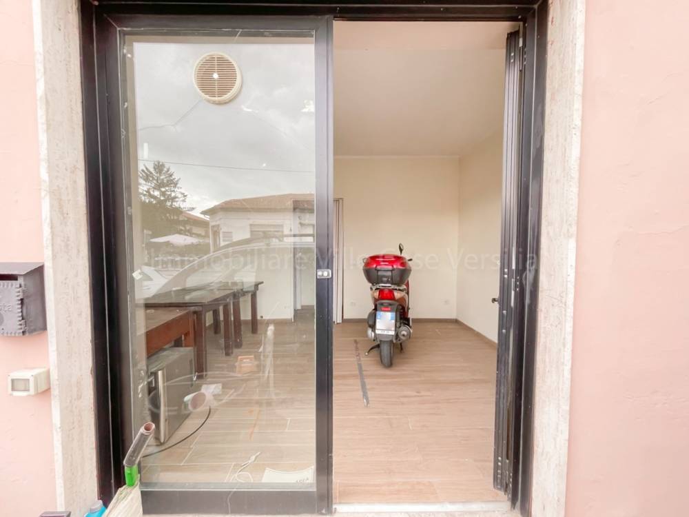 negozio in vendita a Massarosa in zona Piano di Mommio