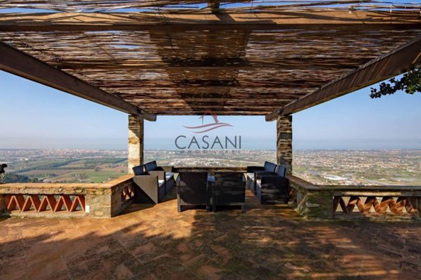 casa indipendente in vendita a Massarosa