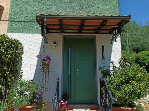 casa indipendente in vendita a Massarosa