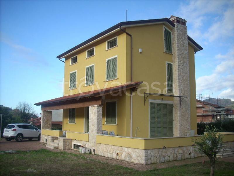 casa indipendente in vendita a Massarosa in zona Stiava