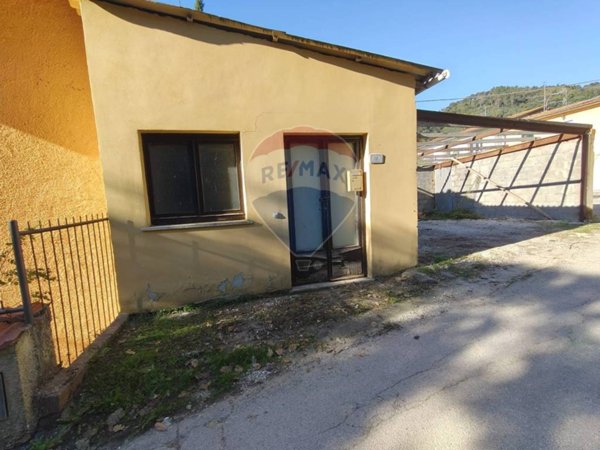 monolocale in vendita a Massarosa in zona Stiava