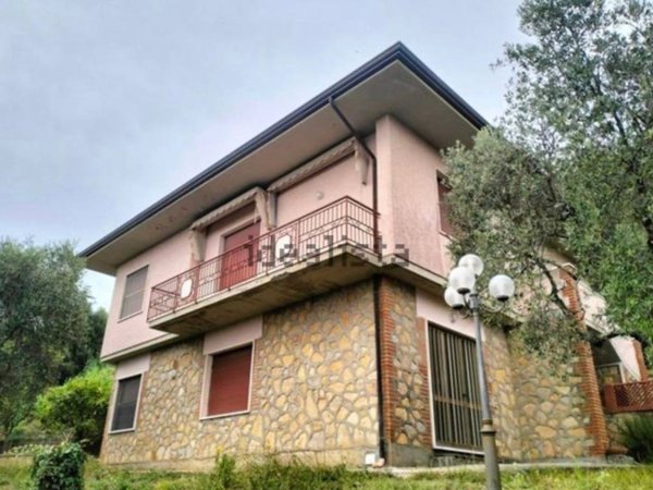 casa indipendente in vendita a Massarosa in zona Corsanico