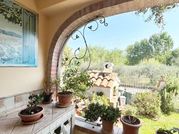 casa indipendente in vendita a Massarosa in zona Bozzano