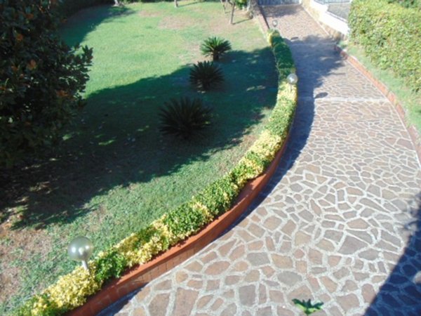 casa indipendente in vendita a Massarosa in zona Piano del Quercione