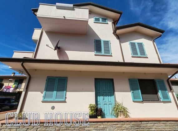 casa indipendente in vendita a Massarosa in zona Piano di Conca