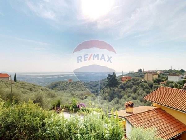 casa indipendente in vendita a Massarosa in zona Massaciuccoli