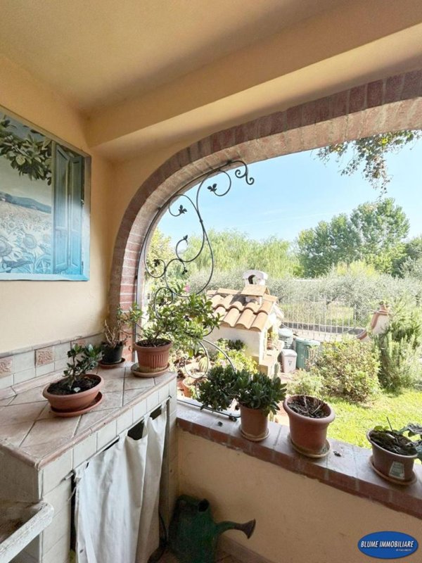 casa indipendente in vendita a Massarosa in zona Bozzano