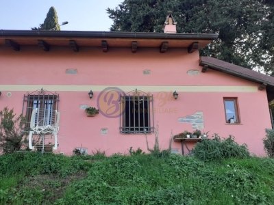casa indipendente in vendita a Massarosa in zona Pieve a Elici