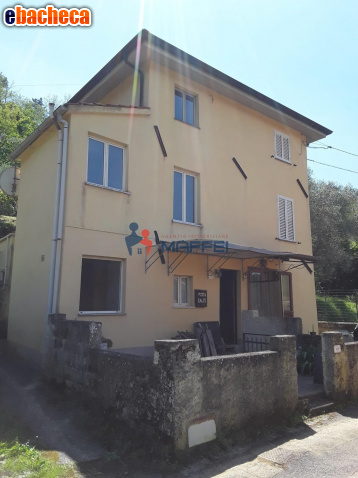 casa indipendente in vendita a Massarosa in zona Bozzano