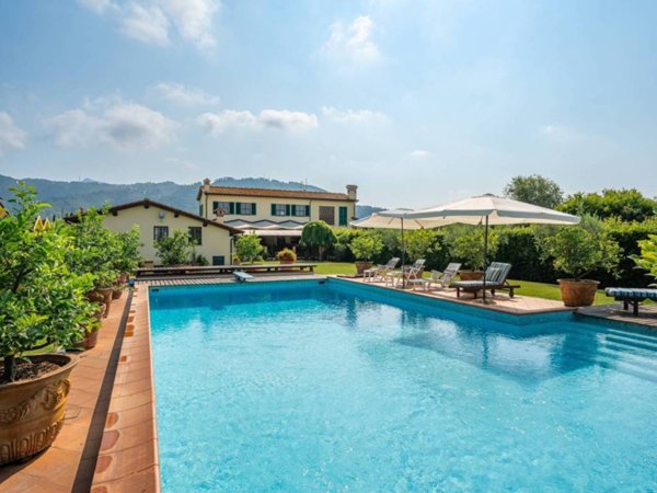 casa indipendente in vendita a Massarosa in zona Piano di Mommio