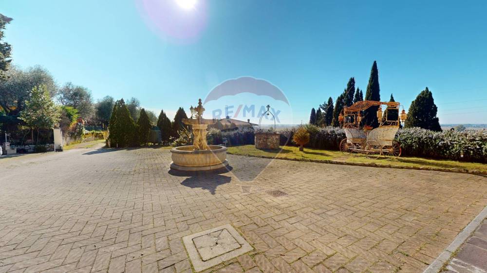 casa indipendente in vendita a Massarosa in zona Piano del Quercione