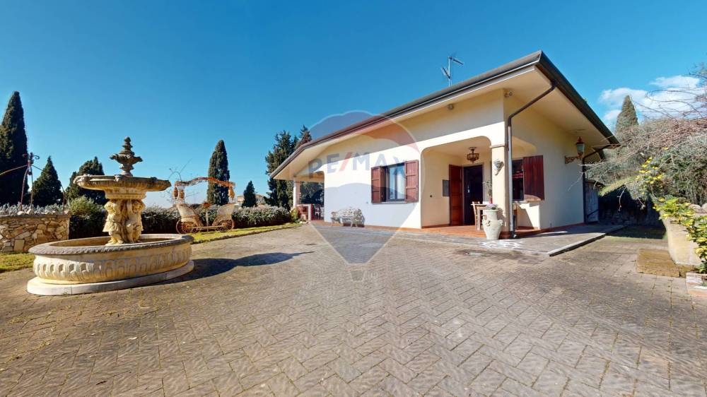 casa indipendente in vendita a Massarosa in zona Piano del Quercione