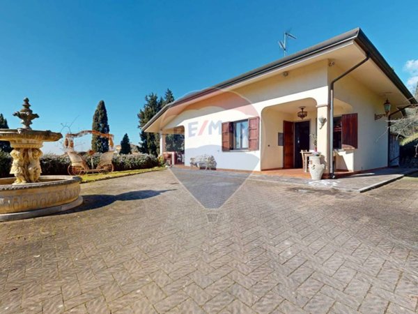 casa indipendente in vendita a Massarosa in zona Piano del Quercione