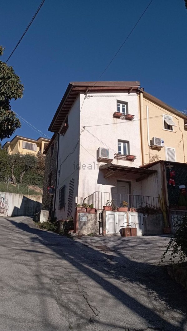casa indipendente in vendita a Massarosa in zona Bargecchia