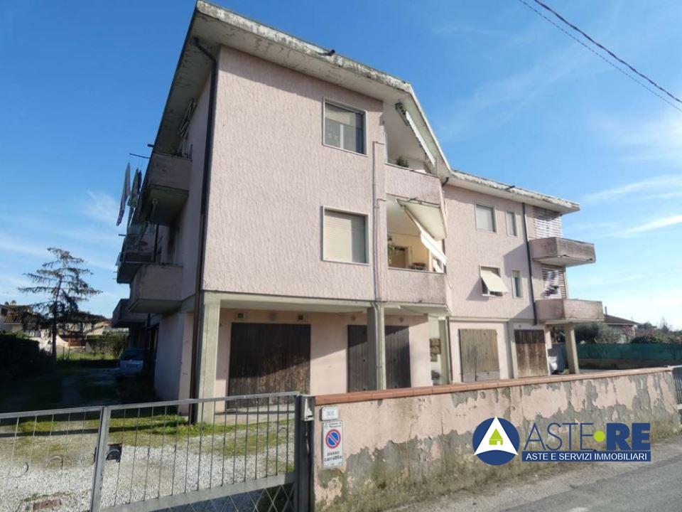 appartamento in vendita a Massarosa in zona Piano di Mommio