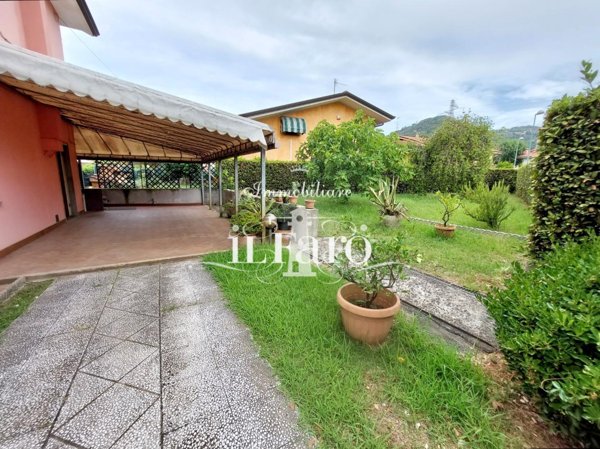 casa indipendente in vendita a Massarosa in zona Piano di Conca