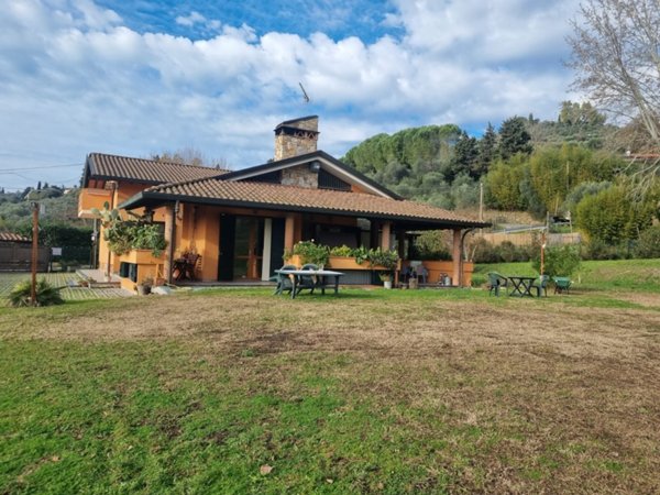 casa indipendente in vendita a Massarosa in zona Piano di Conca