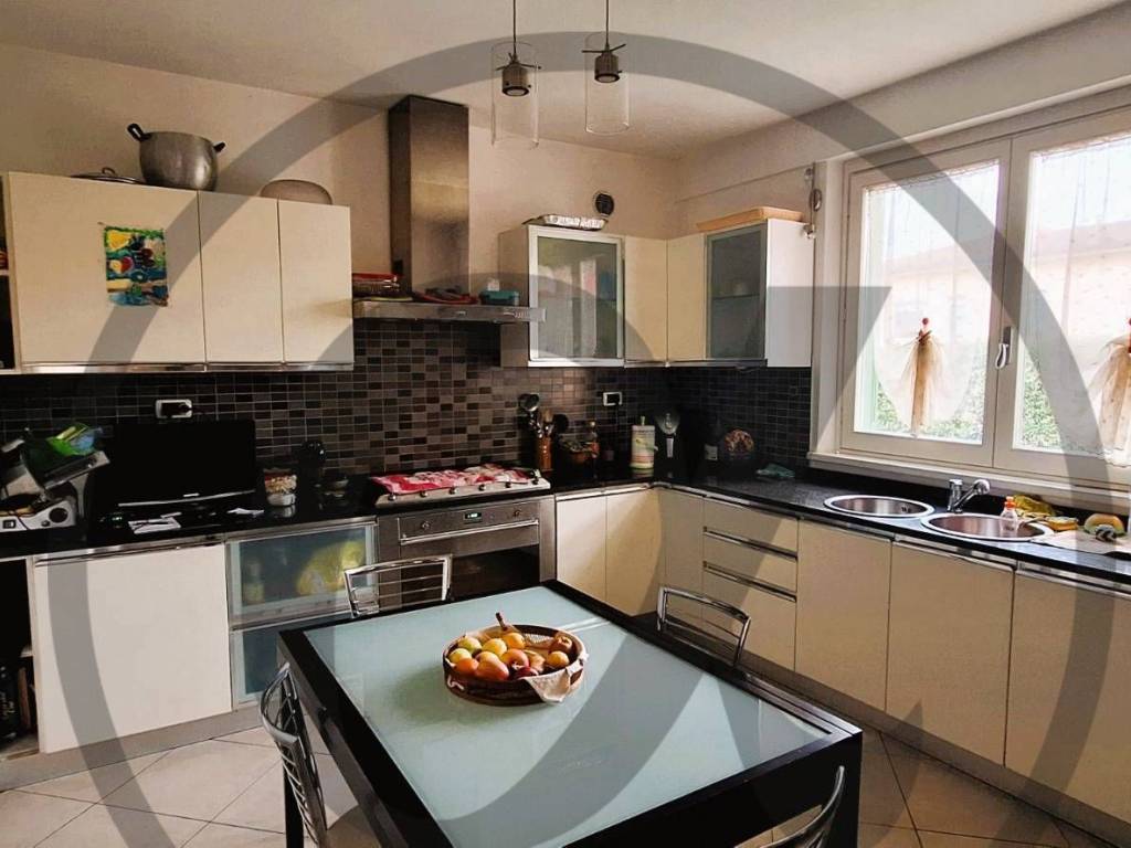 casa indipendente in vendita a Massarosa in zona Piano di Conca