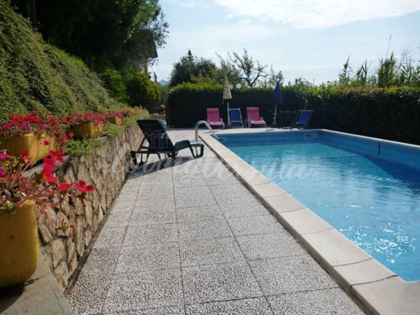 casa indipendente in vendita a Massarosa in zona Corsanico