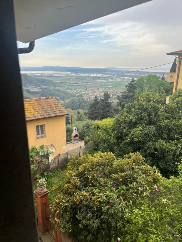 casa indipendente in vendita a Massarosa