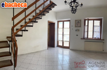 casa indipendente in vendita a Massarosa in zona Bargecchia