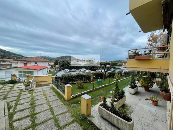 appartamento in vendita a Massarosa in zona Stiava