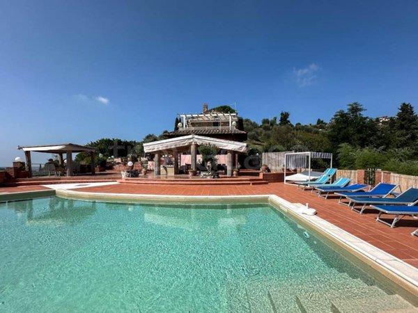 casa indipendente in vendita a Massarosa in zona Bargecchia
