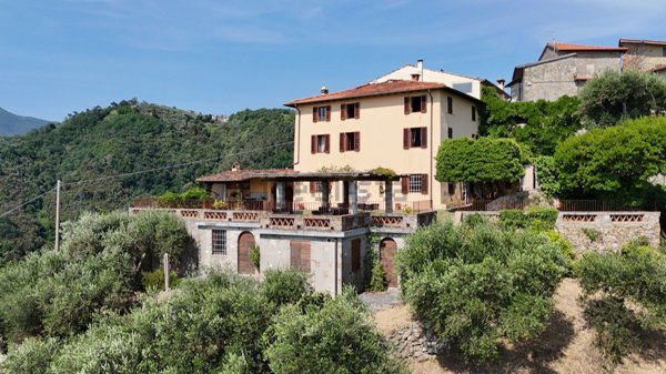 casa indipendente in vendita a Massarosa